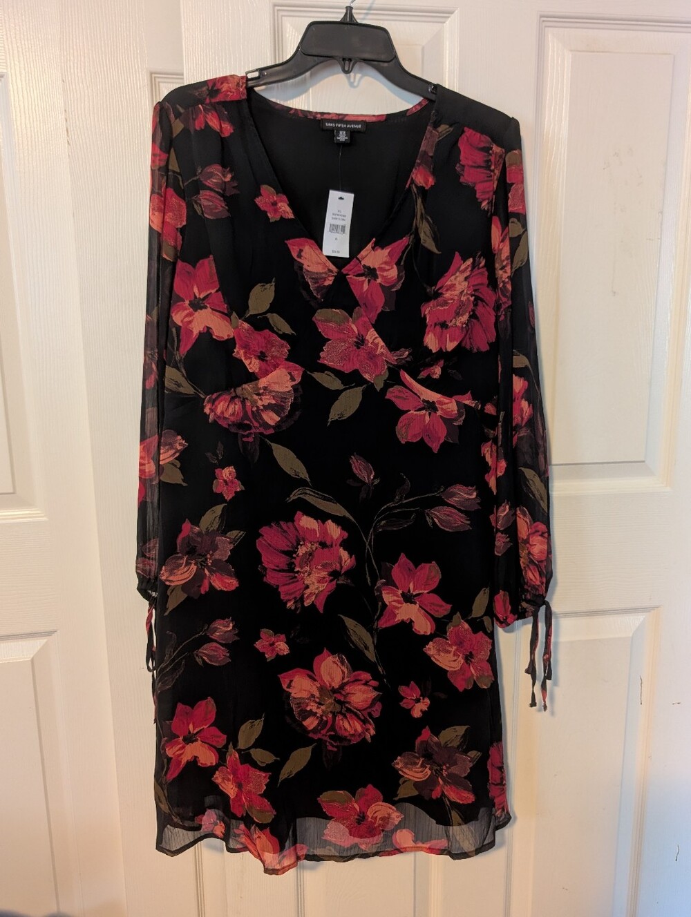 XL Saks Fifth Avenue Black Floral Dress JA508